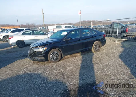 2021 Volkswagen Jetta 1.4T R-Line/1.4T S/1.4T Se z USA, uszkodzony, nr VIN 3VWC57BU8MM049745
